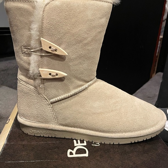 Bearpaw Abigail Boots with Box - Picture 5 of 7